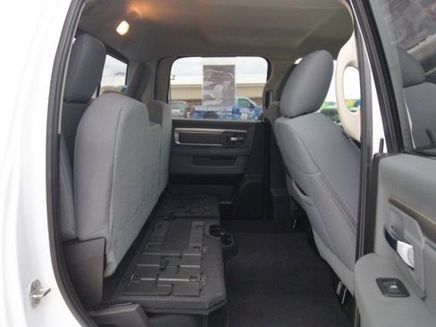 Used 2018 RAM 1500 Big Horn AWD/4WD image 32