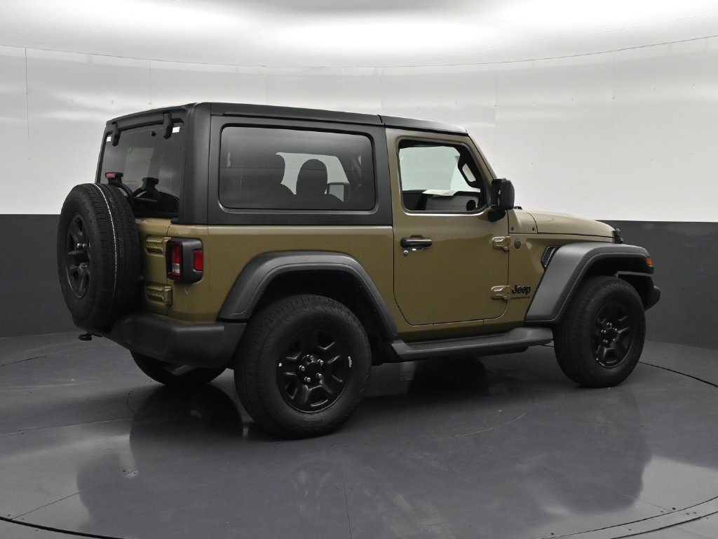 Used 2026 Jeep Wrangler Sport AWD/4WD image 3