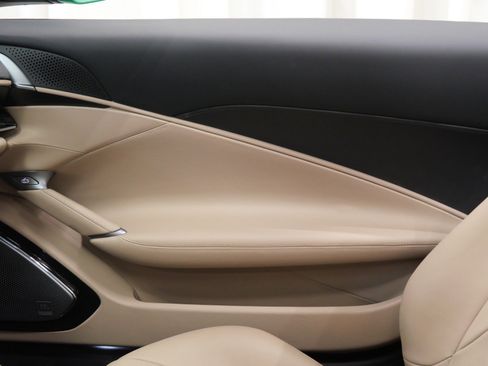 Used 2024 Ferrari Roma Spider image 27