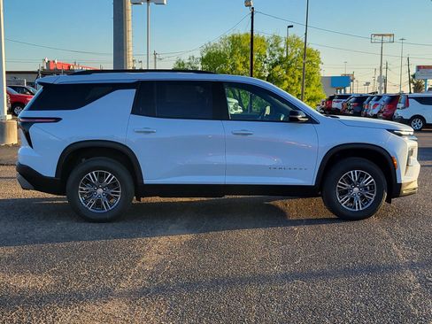 New 2026 Chevrolet Traverse LT image 6