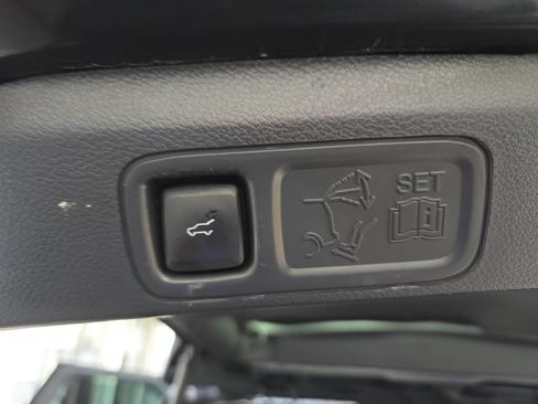 Used 2022 Ford Expedition Platinum AWD/4WD image 16