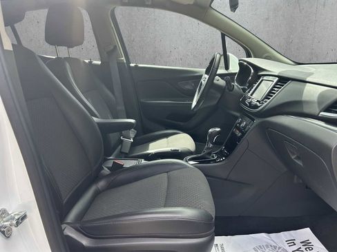 Used 2022 Buick Encore Preferred w/ Safety Package AWD/4WD image 21