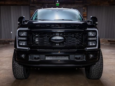 Used 2026 Ford F450 Lariat w/ FX4 Off-Road Package image 2