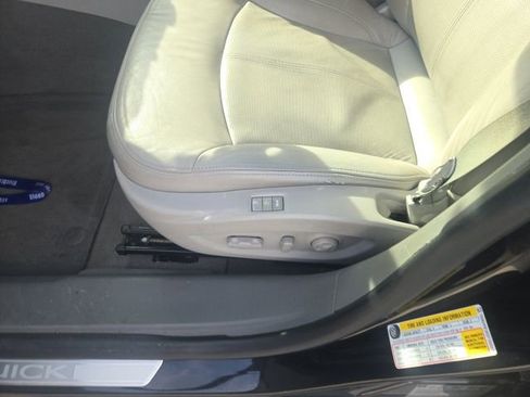 Used 2013 Buick LaCrosse Premium image 7