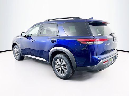 Used 2025 Nissan Pathfinder SV FWD image 5