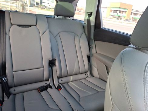 Used 2024 Audi Q7 3.0T Prestige image 14