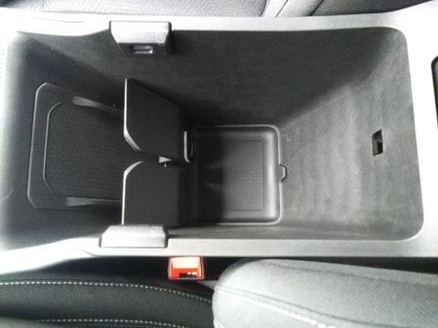 New 2026 Jeep Cherokee Laredo AWD/4WD image 17