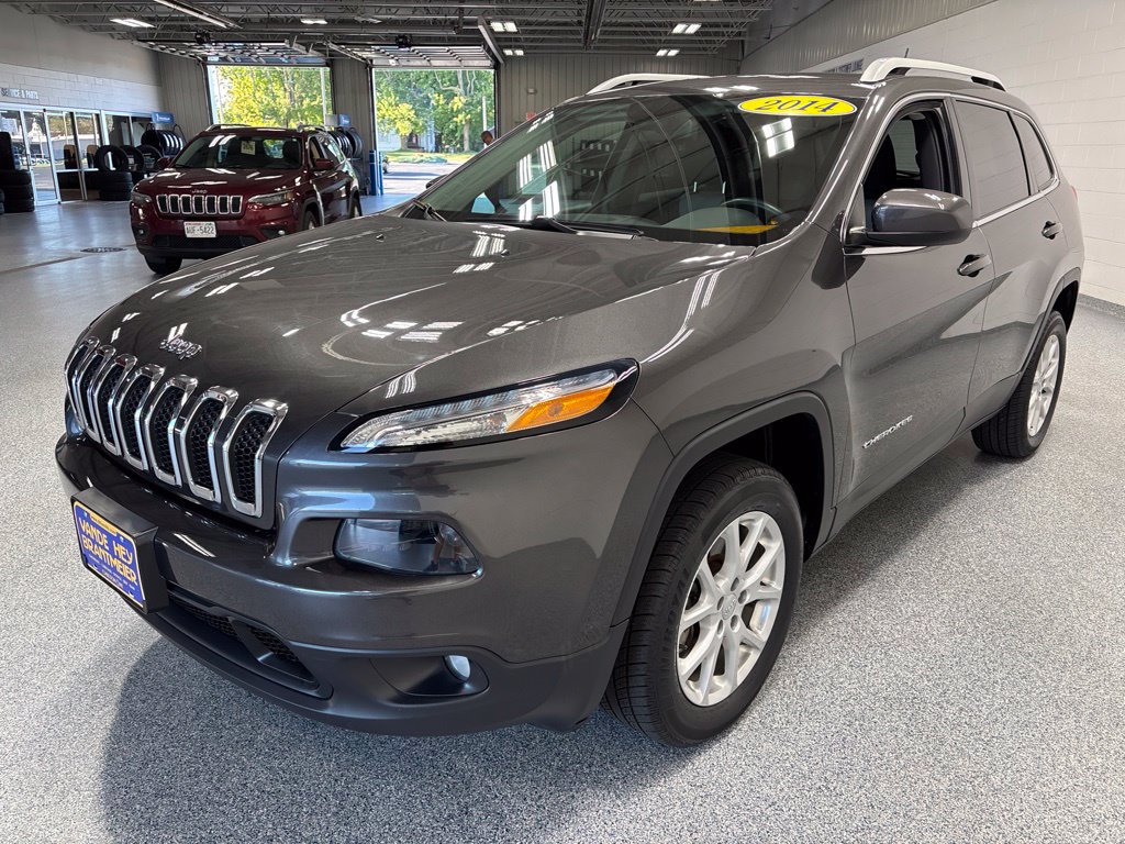 Used 2014 Jeep Cherokee Latitude w/ Cold Weather Group FWD image 3