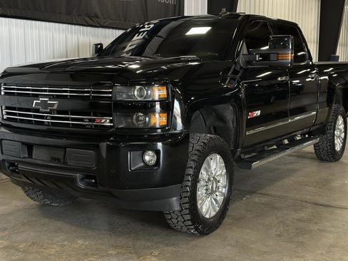 Used 2015 Chevrolet Silverado 2500 LTZ w/ Duramax Plus Package AWD/4WD image 17