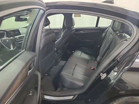 Used 2018 BMW 530e RWD image 14