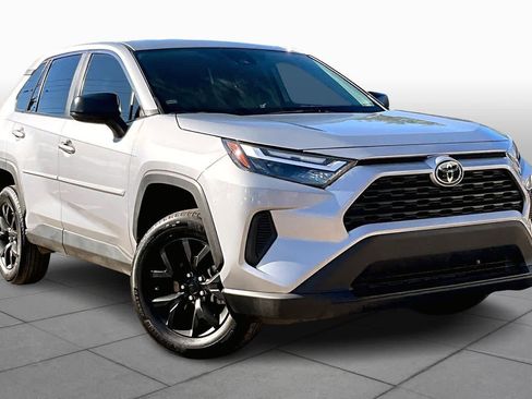 Used 2024 Toyota RAV4 LE image 3