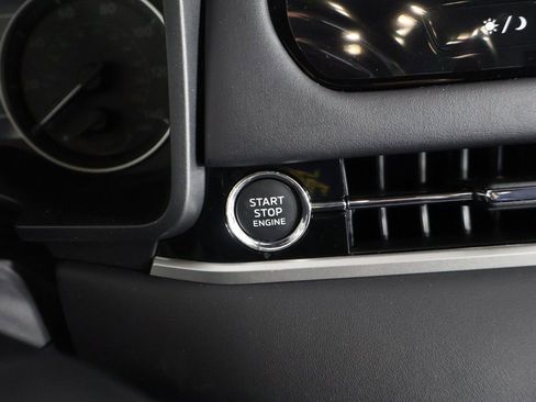 New 2026 Mitsubishi Outlander SE image 40