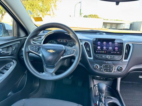 Used 2023 Chevrolet Malibu LT image 8