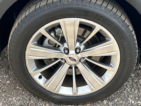 Used 2018 Ford Explorer Limited w/ Equipment Group 301A image 34