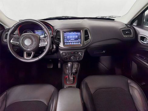 Used 2018 Jeep Compass Trailhawk w/ Cold Weather Group AWD/4WD image 25