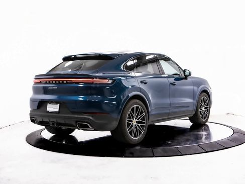 Certified 2024 Porsche Cayenne Coupe image 7