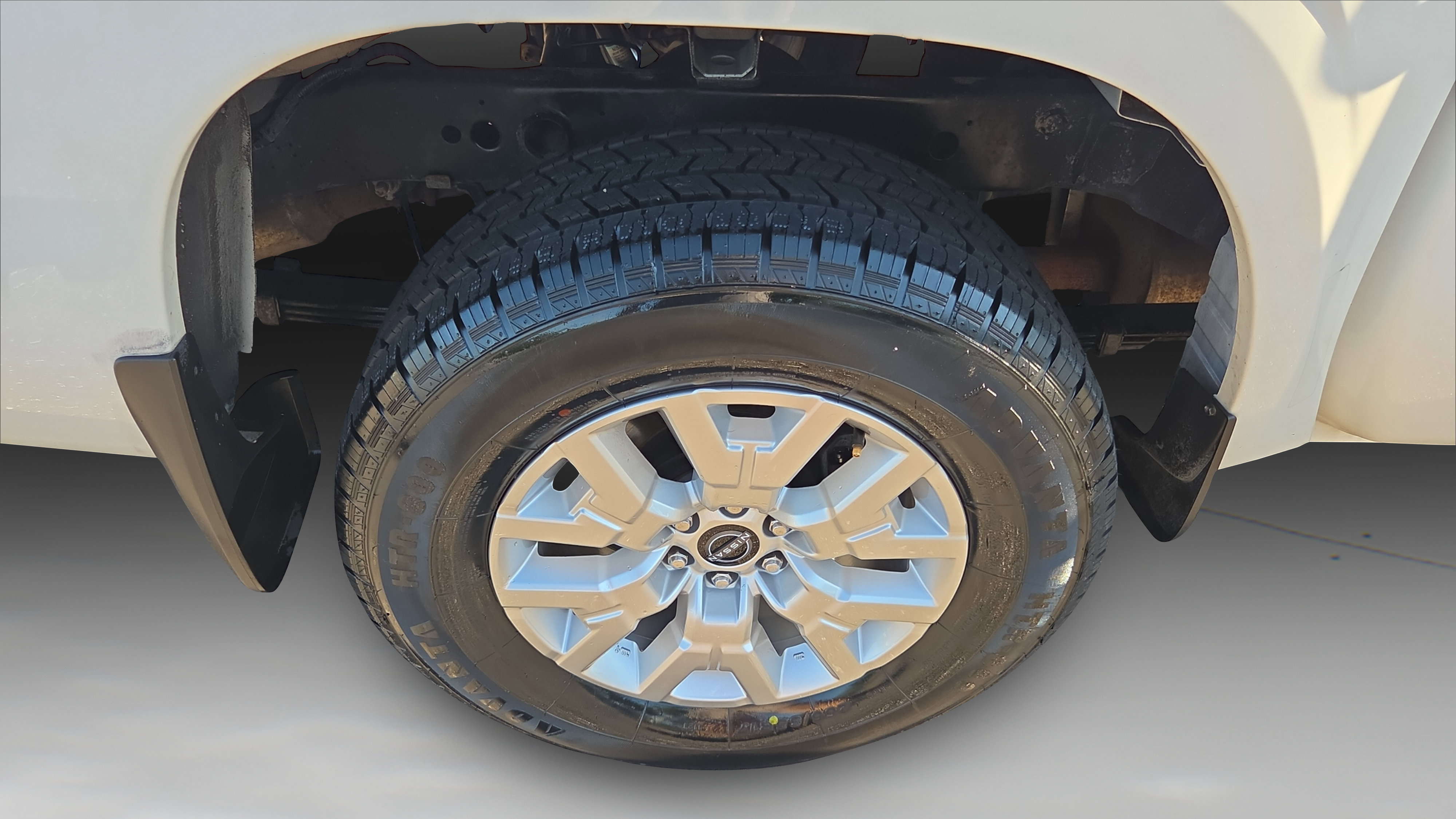Used 2022 Nissan Frontier SV AWD/4WD image 35
