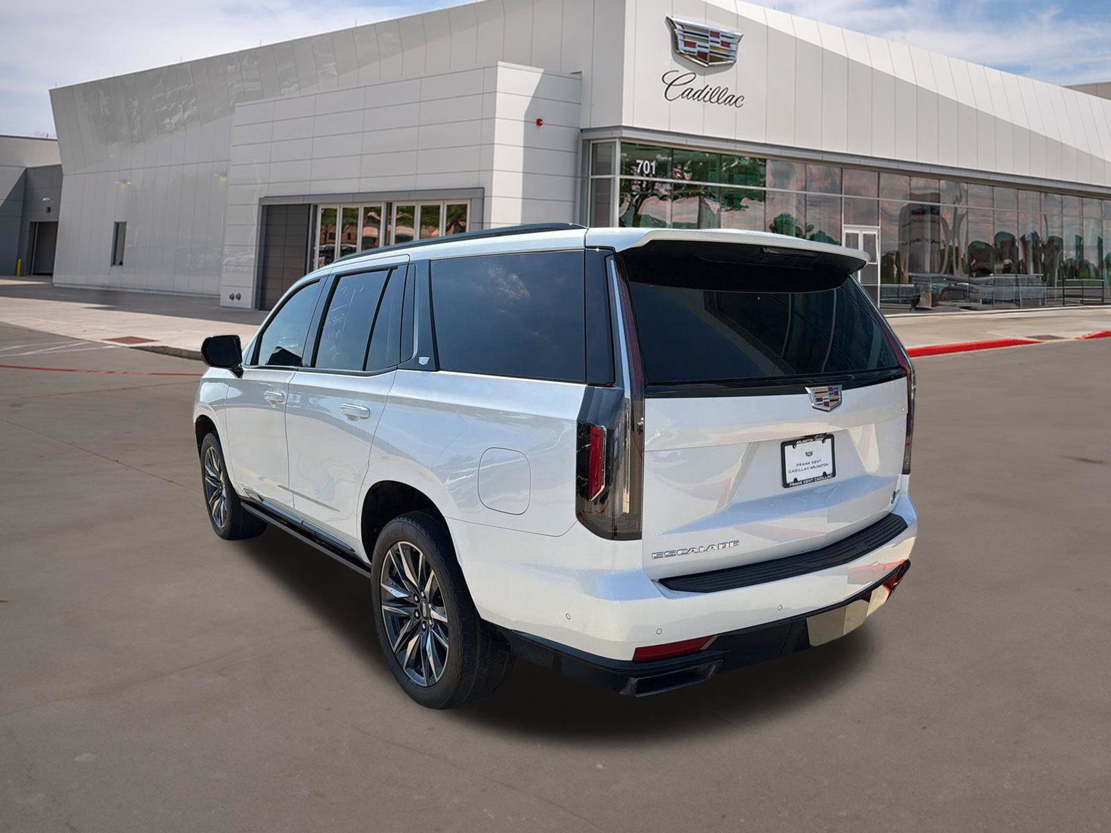 Used 2023 Cadillac Escalade Sport Platinum RWD image 2