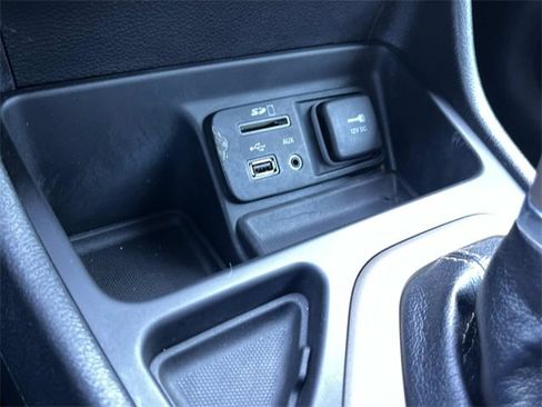 Used 2017 Jeep Cherokee Latitude w/ Safety/Convenience Group image 33