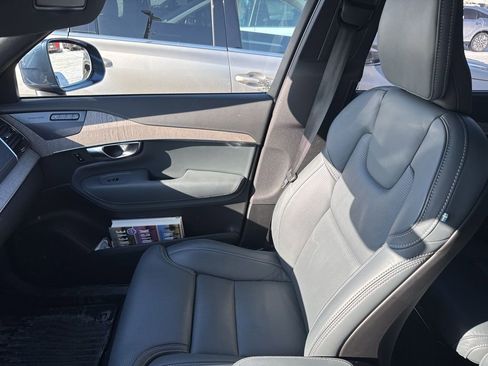 Used 2023 Volvo XC90 B6 Ultimate image 21