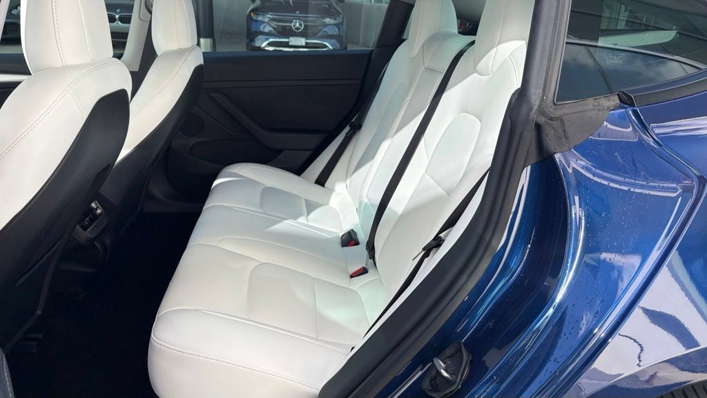 Used 2023 Tesla Model 3 Standard Range RWD image 8