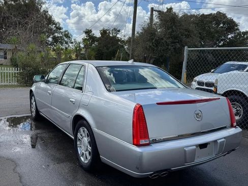 Used 2009 Cadillac DTS image 3