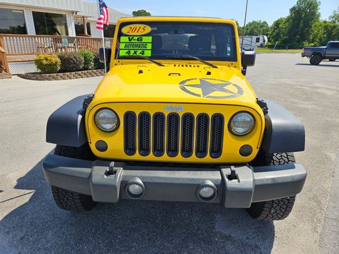 Used 2015 Jeep Wrangler Unlimited Sport w/ Connectivity Group AWD/4WD image 9
