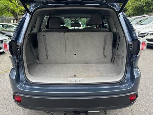 Used 2015 Toyota Highlander XLE AWD/4WD image 16