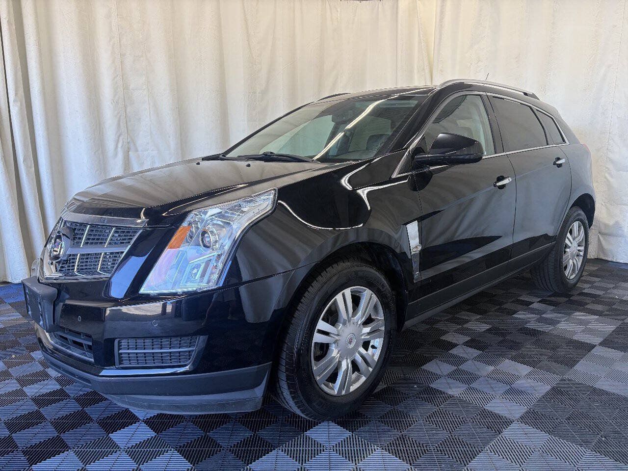 Used 2012 Cadillac SRX Luxury FWD image 1