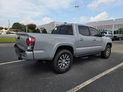 Used 2020 Toyota Tacoma Limited AWD/4WD image 10