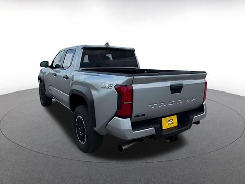 Used 2025 Toyota Tacoma TRD Off-Road AWD/4WD image 9