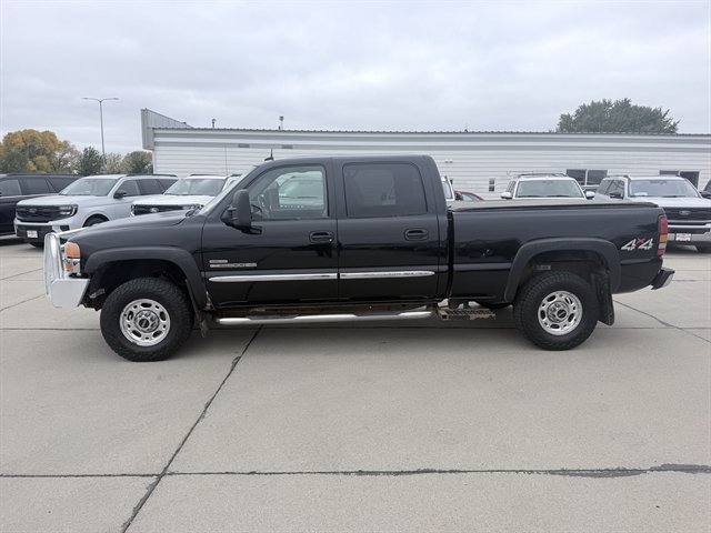 Used 2004 GMC Sierra 2500 SLT w/ Heavy-Duty Power Package AWD/4WD image 9