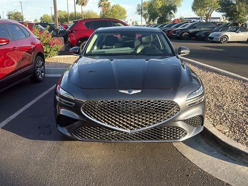 Used 2022 Genesis G70 2.0T RWD image 2