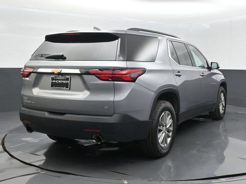 Used 2023 Chevrolet Traverse LT AWD/4WD image 7