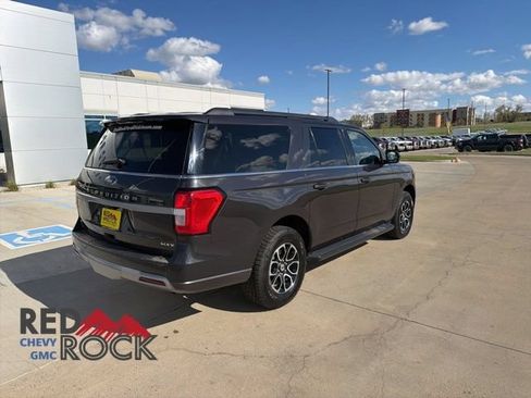 Used 2024 Ford Expedition Max XLT AWD/4WD image 3