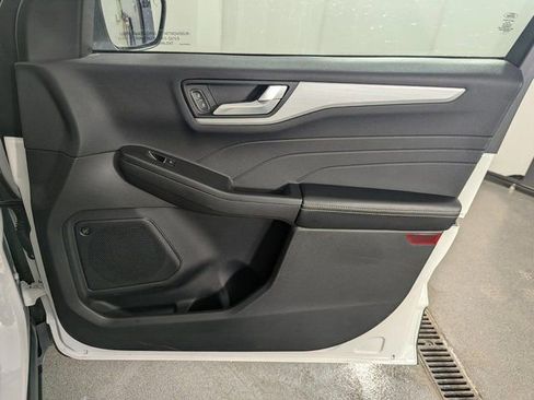 Used 2024 Ford Escape Platinum w/ Premium Technology Package image 23