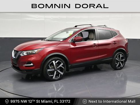 Used 2021 Nissan Rogue Sport SL FWD image 1