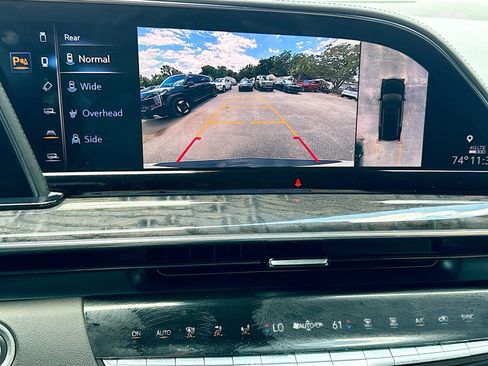 Used 2021 Cadillac Escalade ESV Premium Luxury w/ Driver Assist Tech Package AWD/4WD image 36