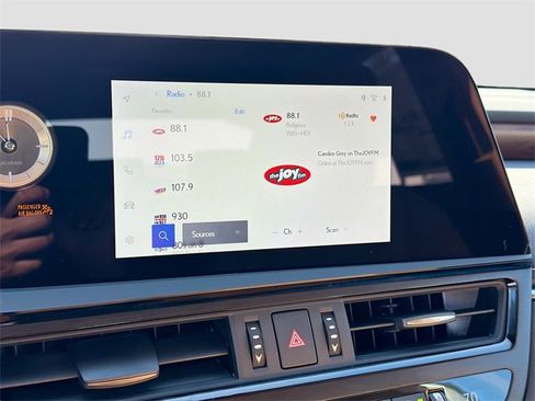 New 2025 Lexus ES 350 w/ Premium Package image 32