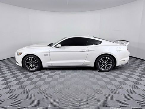 Used 2017 Ford Mustang GT Premium image 7