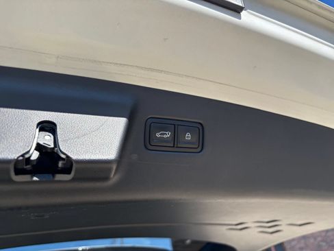Used 2025 Hyundai Santa Fe SEL FWD image 23