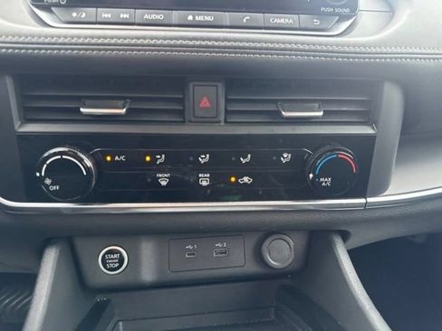 Used 2023 Nissan Rogue S FWD image 33