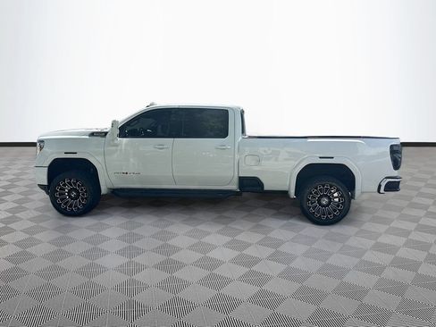 Used 2023 GMC Sierra 2500 AT4 w/ Driver Alert Package I AWD/4WD image 9