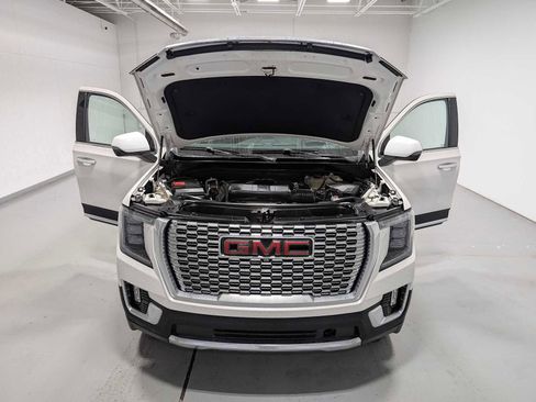 Used 2021 GMC Yukon Denali w/ Denali Ultimate Package image 14