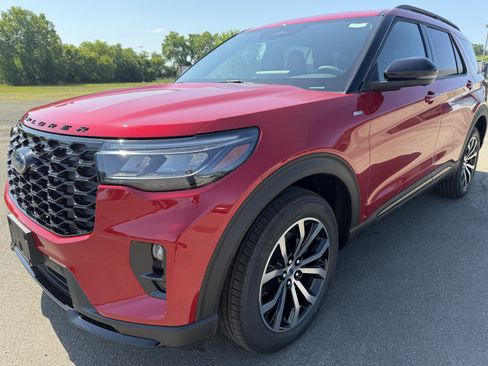 New 2026 Ford Explorer ST-Line AWD/4WD image 4