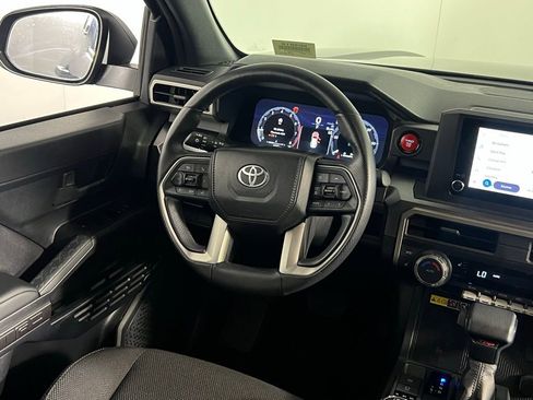 Used 2025 Toyota 4Runner TRD Off-Road image 13