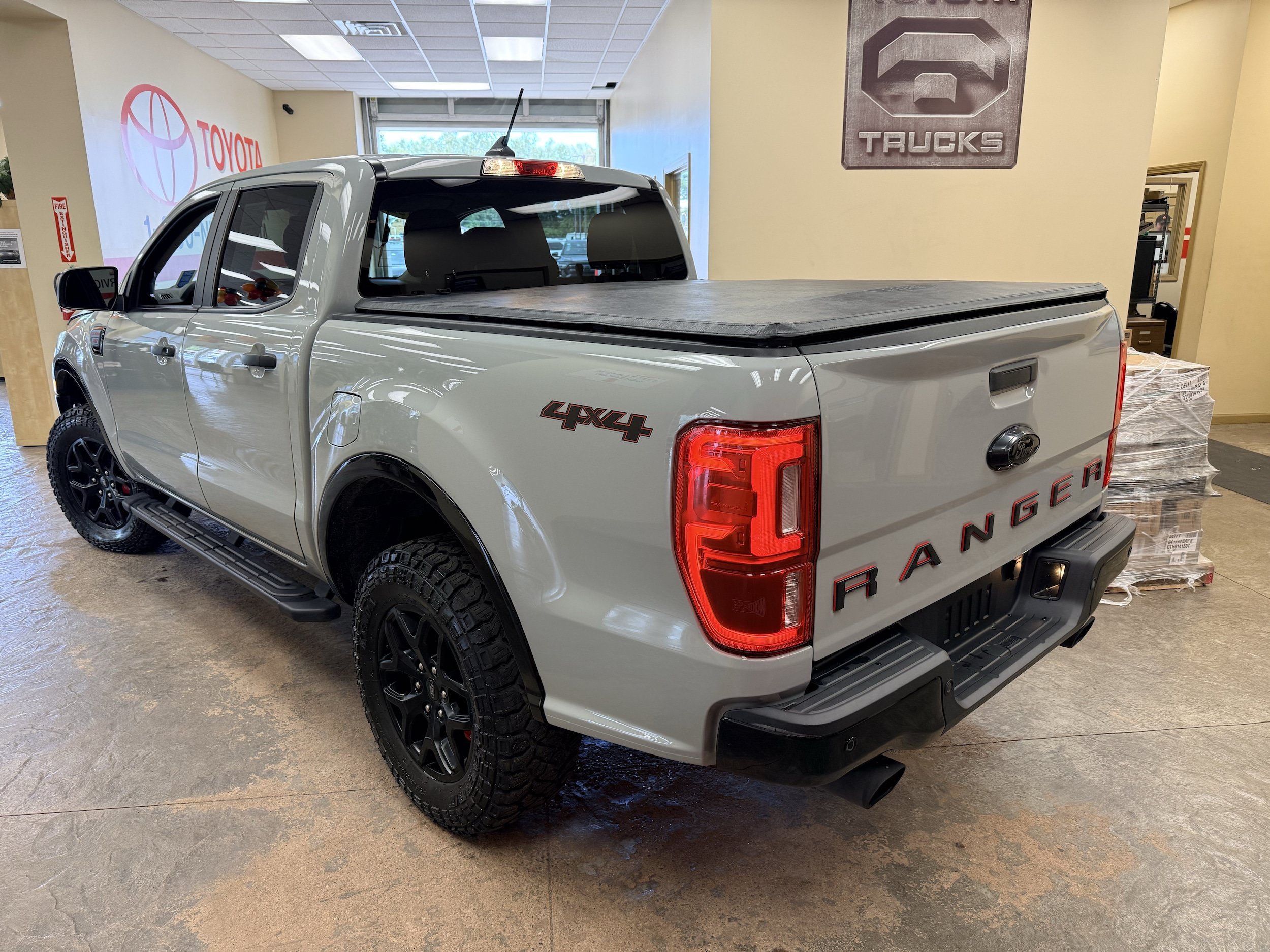 Used 2022 Ford Ranger XLT w/ Equipment Group 301A Mid AWD/4WD image 15