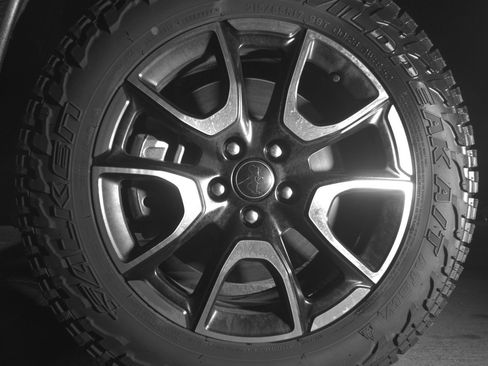 Used 2025 Jeep Compass Trailhawk AWD/4WD image 12