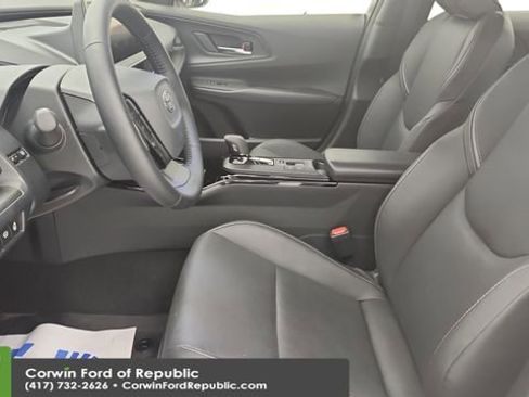 Used 2025 Toyota Prius AWD image 12