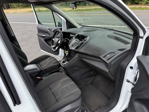 Used 2015 Ford Transit Connect XLT image 17